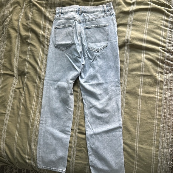 Jeans - Picture 2 of 3